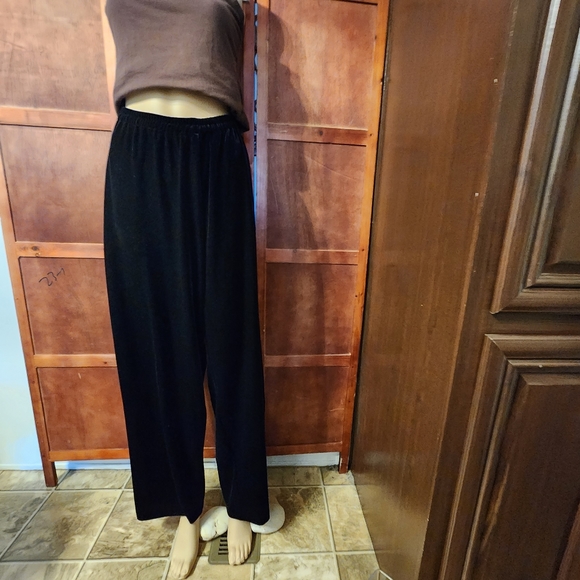 Women's  pants - Picture 2 of 12